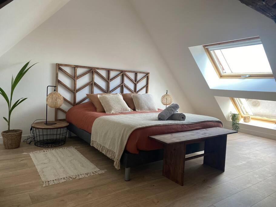 Holiday home Un Petit Coin Sous Les Toits Hautvillers