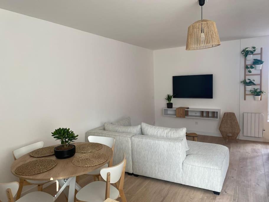 Un Petit Coin Sous Les Toits Holiday home Hautvillers